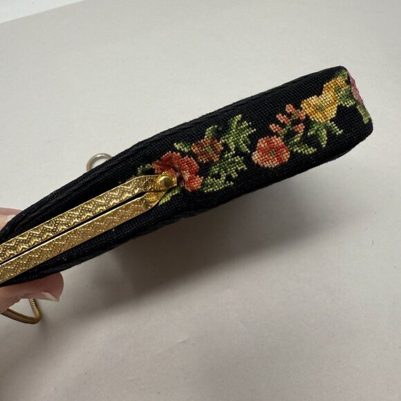 Petit-Point Handbag‎ Needlepoint Tapestry Framed Kiss Lock Floral Vintage Retro - Picture 7 of 16